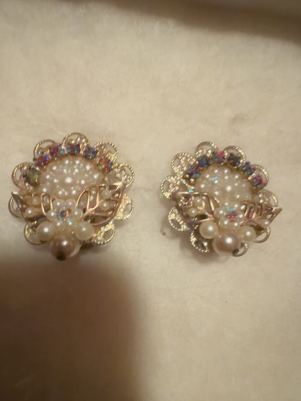 Vintage Gold-Tone Pearl & Crystal Floral Clip-On Earrings - Women Jewelry